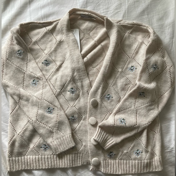 Cute Winter/Fall Button up Cardigan with blue flour pattern - Size S/M - Picture 1 of 6